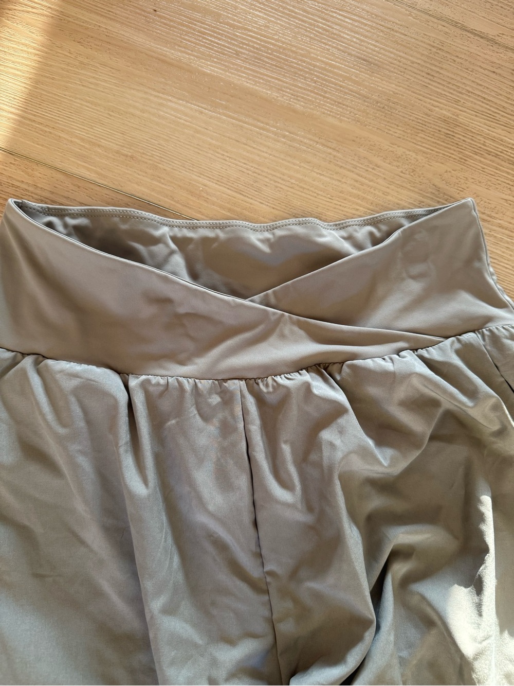 Halara Breezeful High Waisted Crossover Pocket Quick Dry Pants - Picture 5 of 6